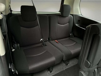 2013 Nissan Serena - Thumbnail