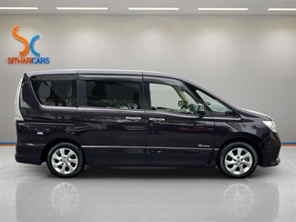 2013 Nissan Serena - Thumbnail