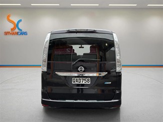 2013 Nissan Serena - Thumbnail