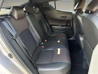 2017 Toyota C-HR - Thumbnail