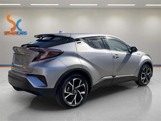 2017 Toyota C-HR - Thumbnail
