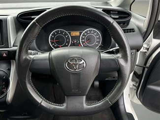 2010 Toyota WISH - Thumbnail