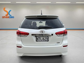 2010 Toyota WISH - Thumbnail