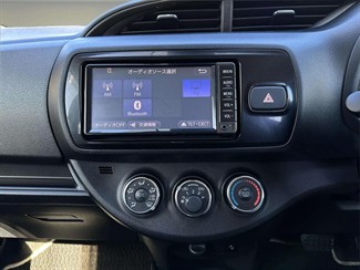 2017 Toyota Vitz - Thumbnail