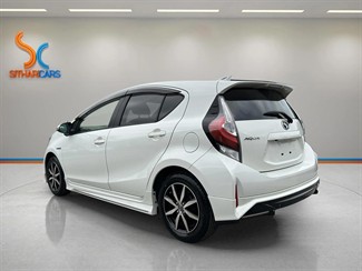 2017 Toyota AQUA - Thumbnail