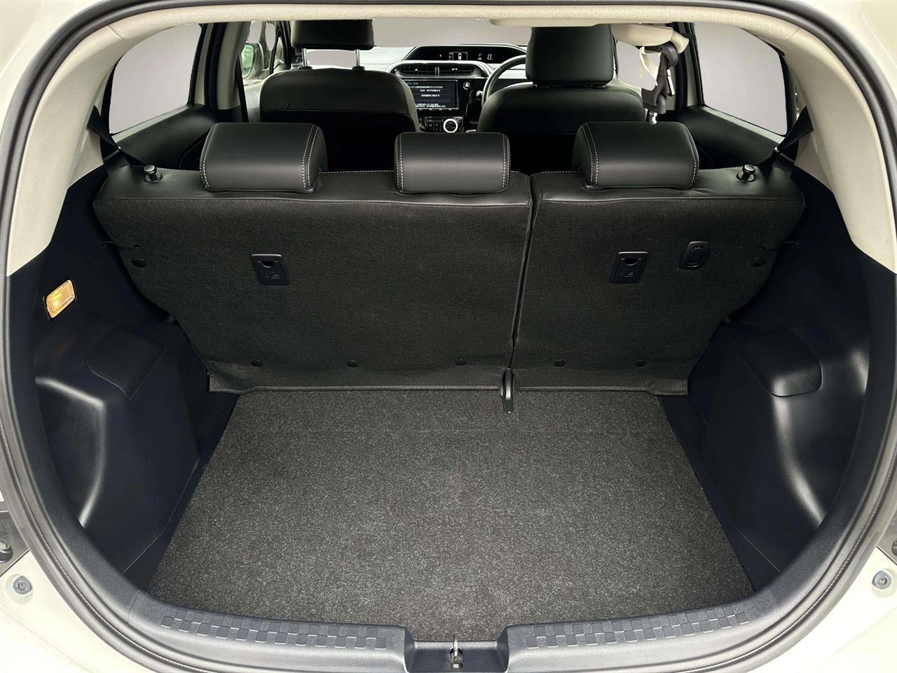 2017 Toyota AQUA