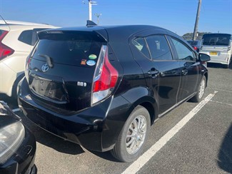 2015 Toyota AQUA - Thumbnail