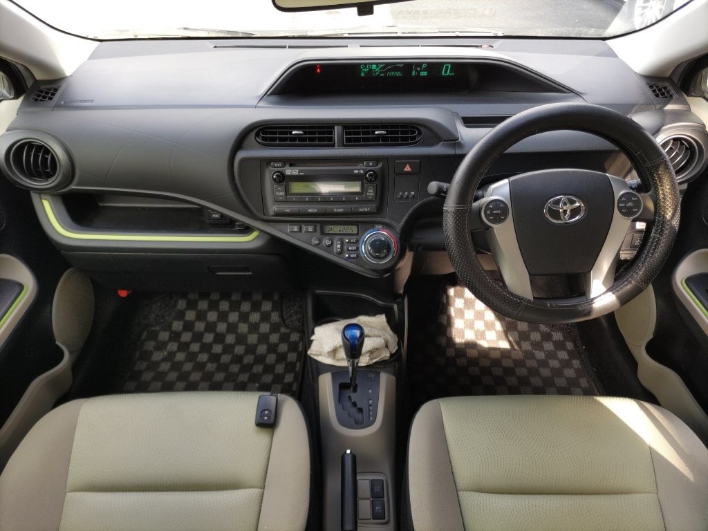 2013 Toyota AQUA