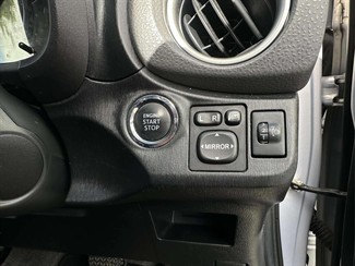 2012 Toyota Vitz - Thumbnail