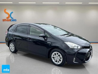 2015 Toyota Prius - Thumbnail