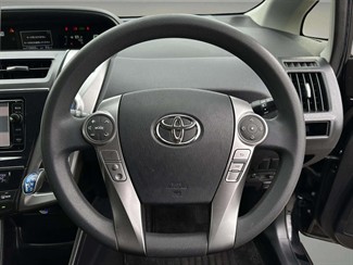 2015 Toyota Prius - Thumbnail