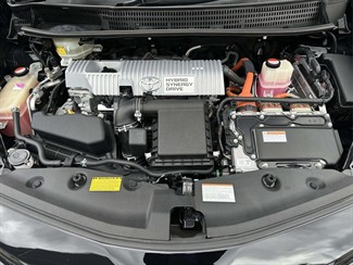 2015 Toyota Prius - Thumbnail