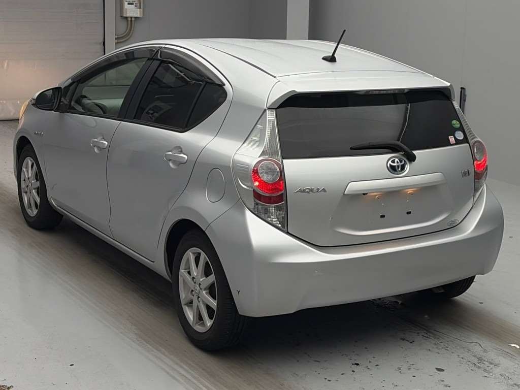 2013 Toyota AQUA