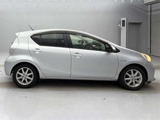 2013 Toyota AQUA - Thumbnail
