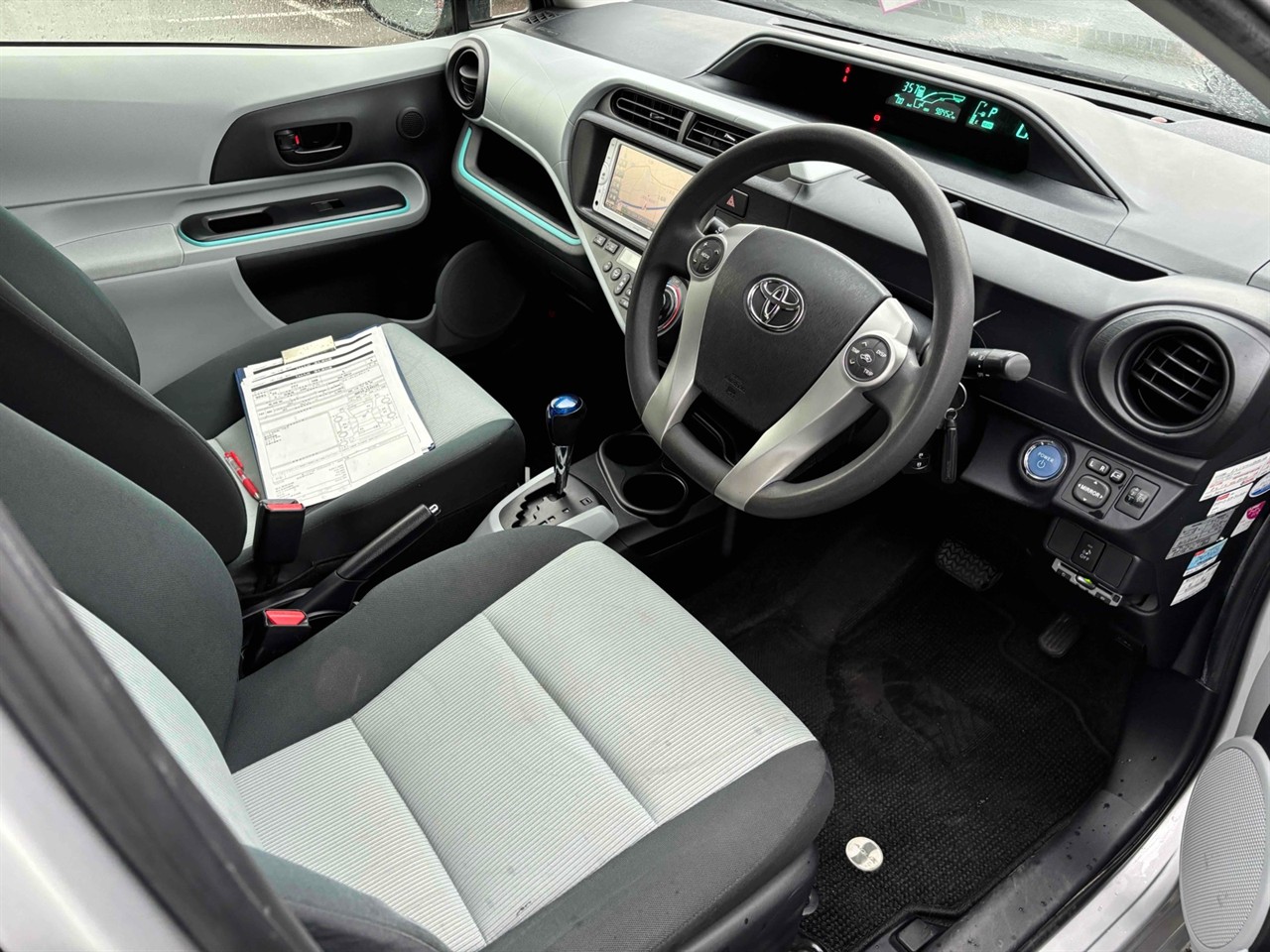 2013 Toyota AQUA