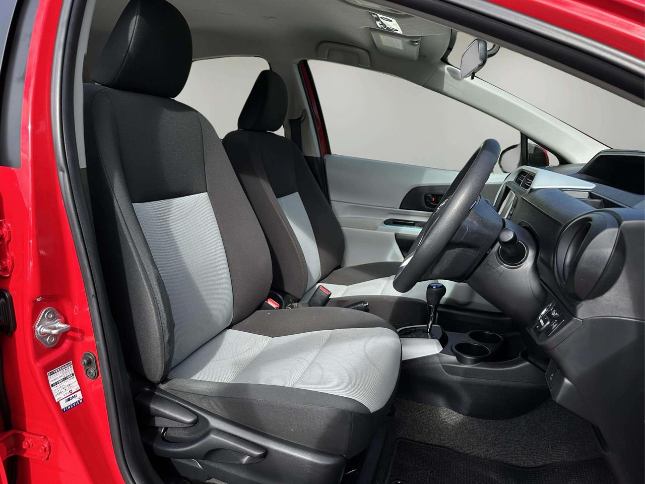 2013 Toyota AQUA