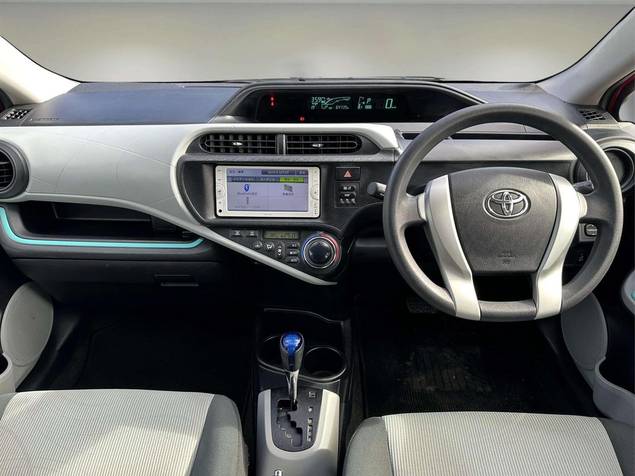 2013 Toyota AQUA