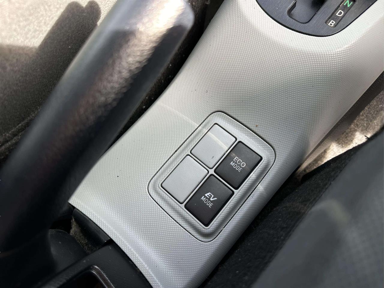 2013 Toyota AQUA