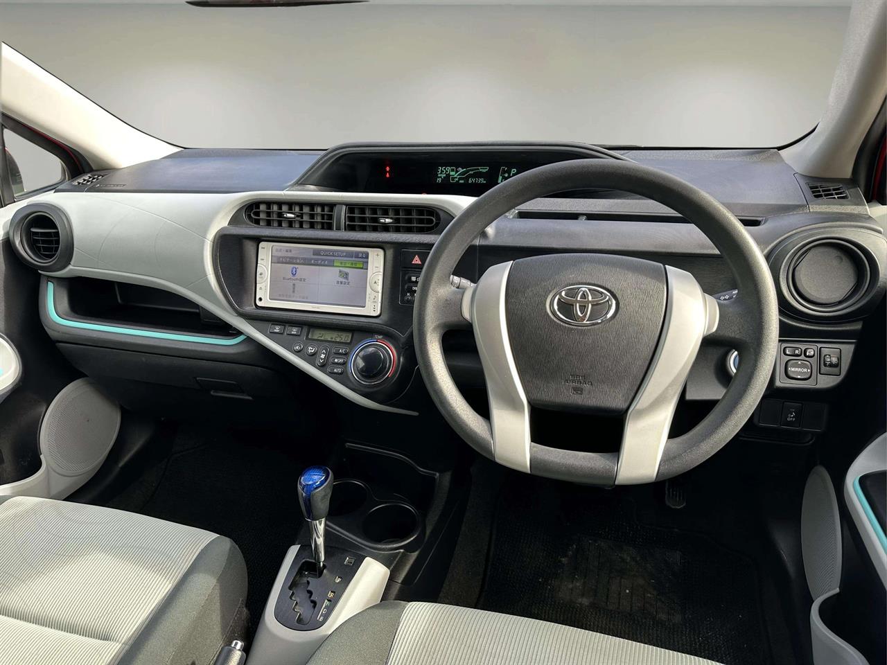 2013 Toyota AQUA