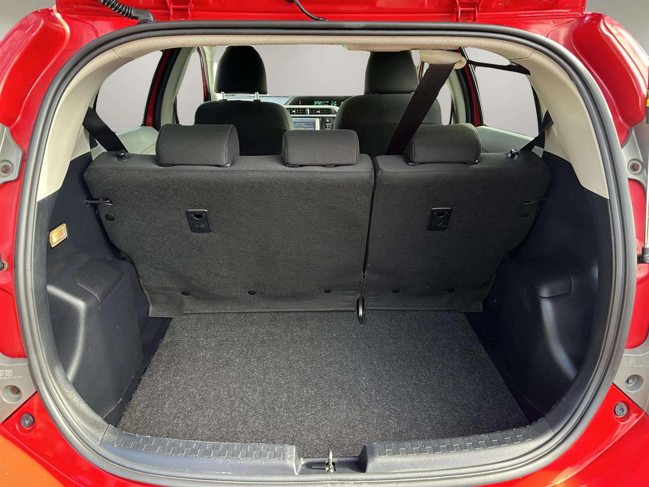2013 Toyota AQUA