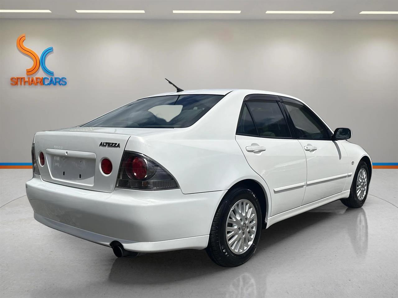 2004 Toyota Altezza