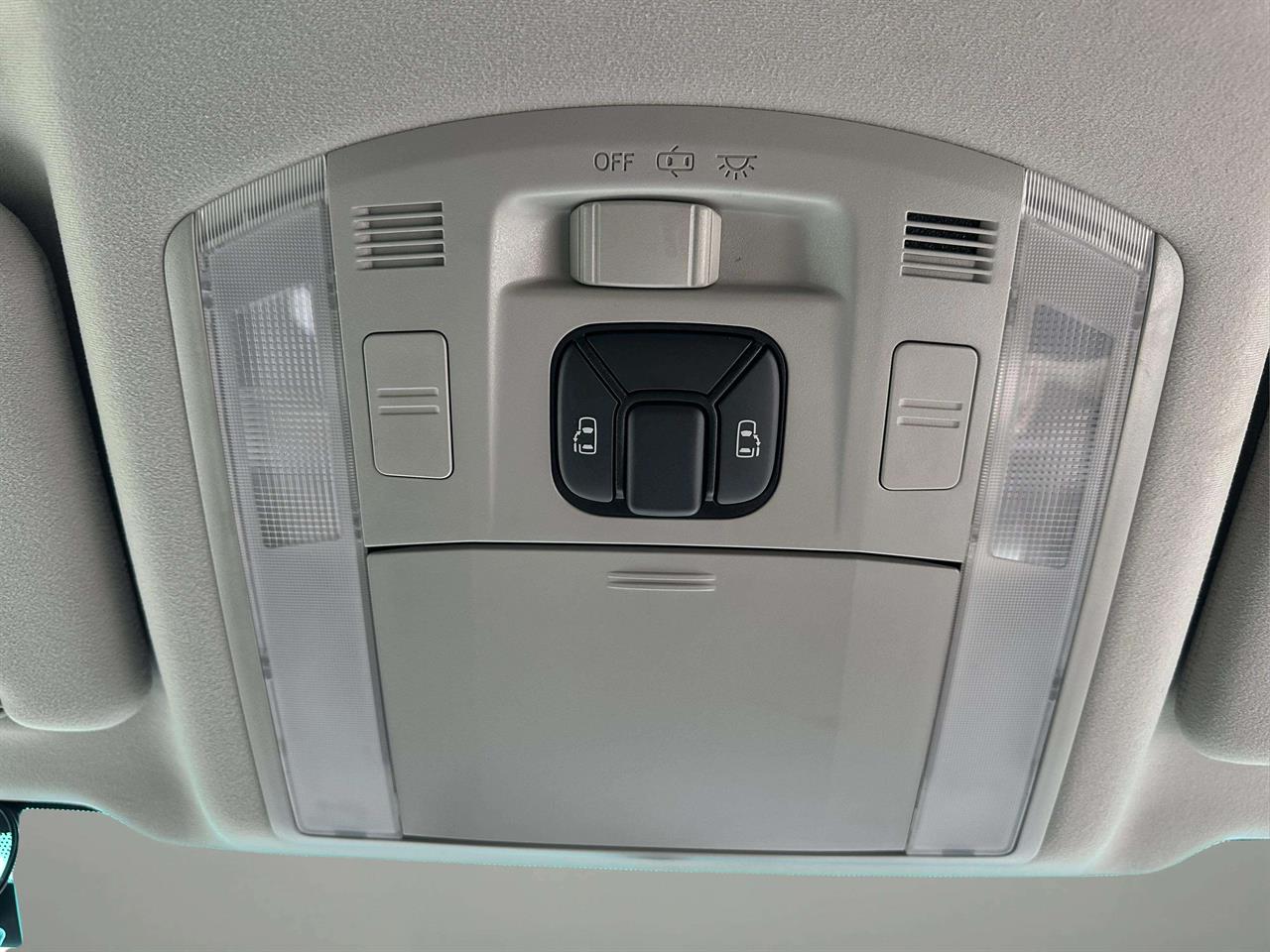 2012 Toyota VELLFIRE