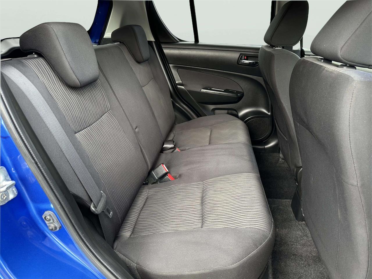 2011 Suzuki SWIFT