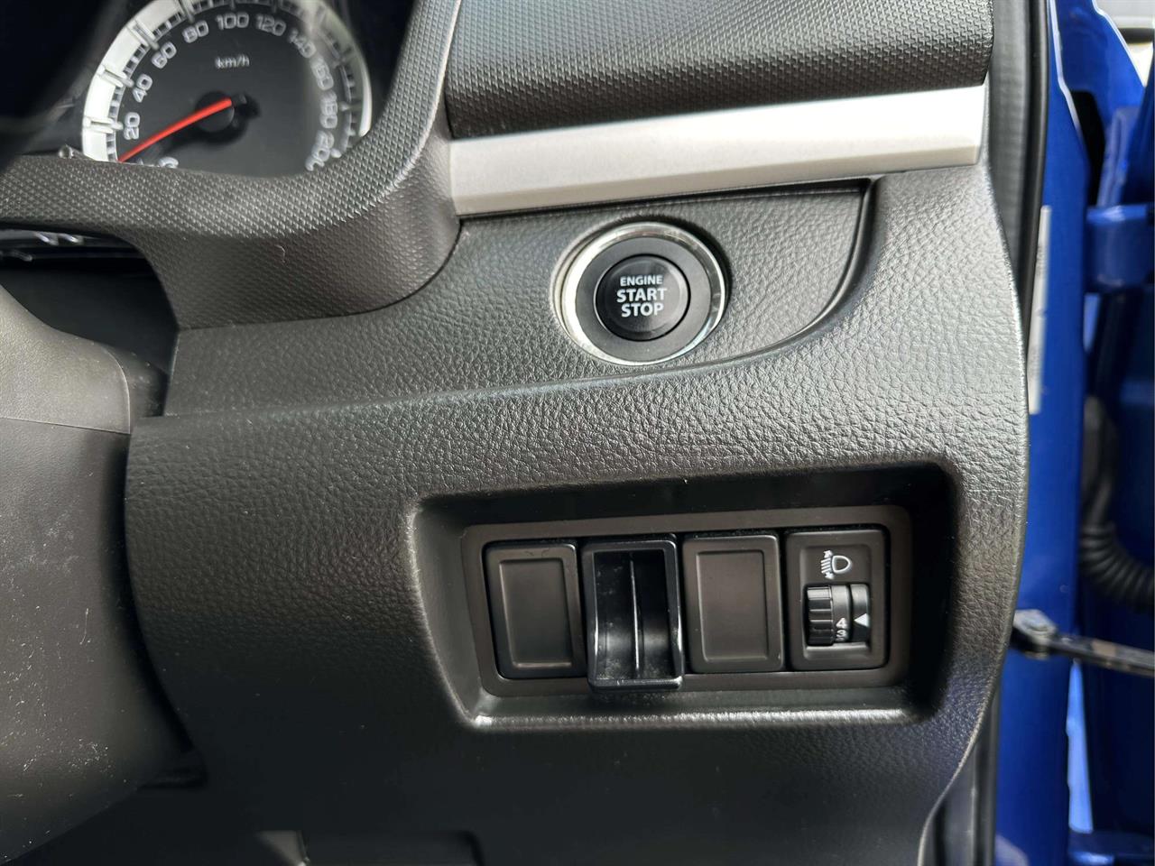 2011 Suzuki SWIFT