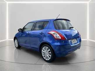 2011 Suzuki SWIFT - Thumbnail