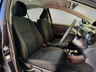 2015 Toyota AQUA - Thumbnail