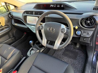 2015 Toyota AQUA - Thumbnail