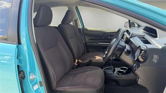 2017 Toyota AQUA - Thumbnail
