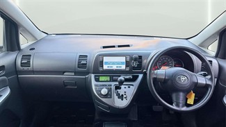 2005 Toyota WISH - Thumbnail
