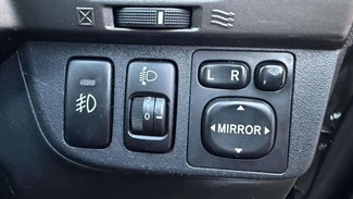 2005 Toyota WISH - Thumbnail