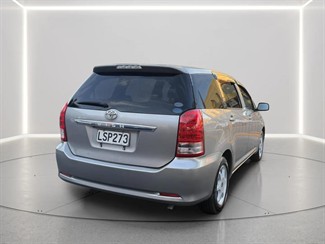 2005 Toyota WISH - Thumbnail