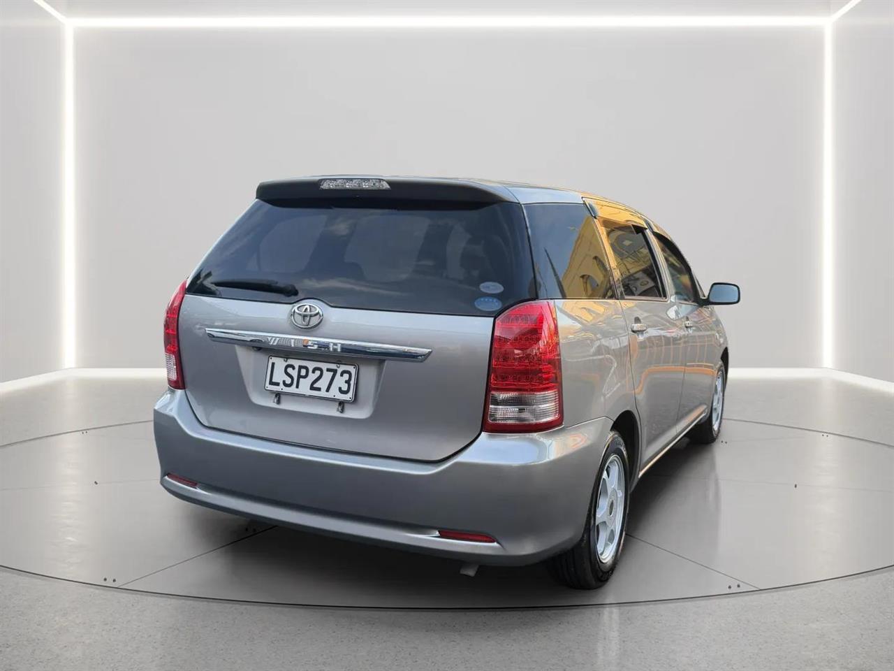 2005 Toyota WISH