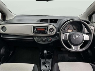2013 Toyota Yaris - Thumbnail