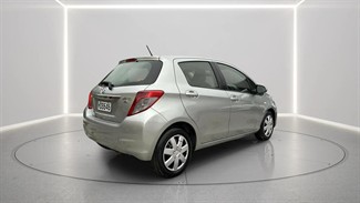 2013 Toyota Yaris - Thumbnail