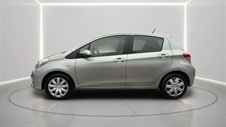 2013 Toyota Yaris - Thumbnail