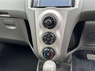 2008 Toyota Vitz - Thumbnail