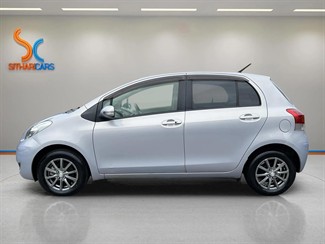 2008 Toyota Vitz - Thumbnail
