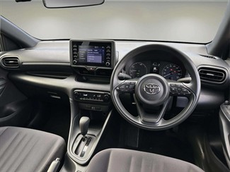 2021 Toyota Yaris - Thumbnail