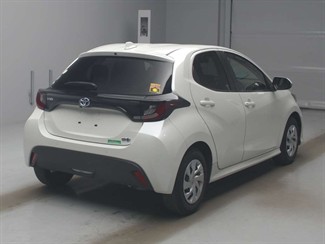 2021 Toyota Yaris - Thumbnail