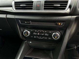 2016 Mazda Axela - Thumbnail