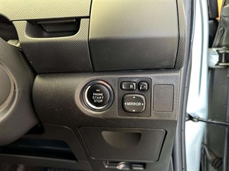 2006 Toyota Vitz - Thumbnail