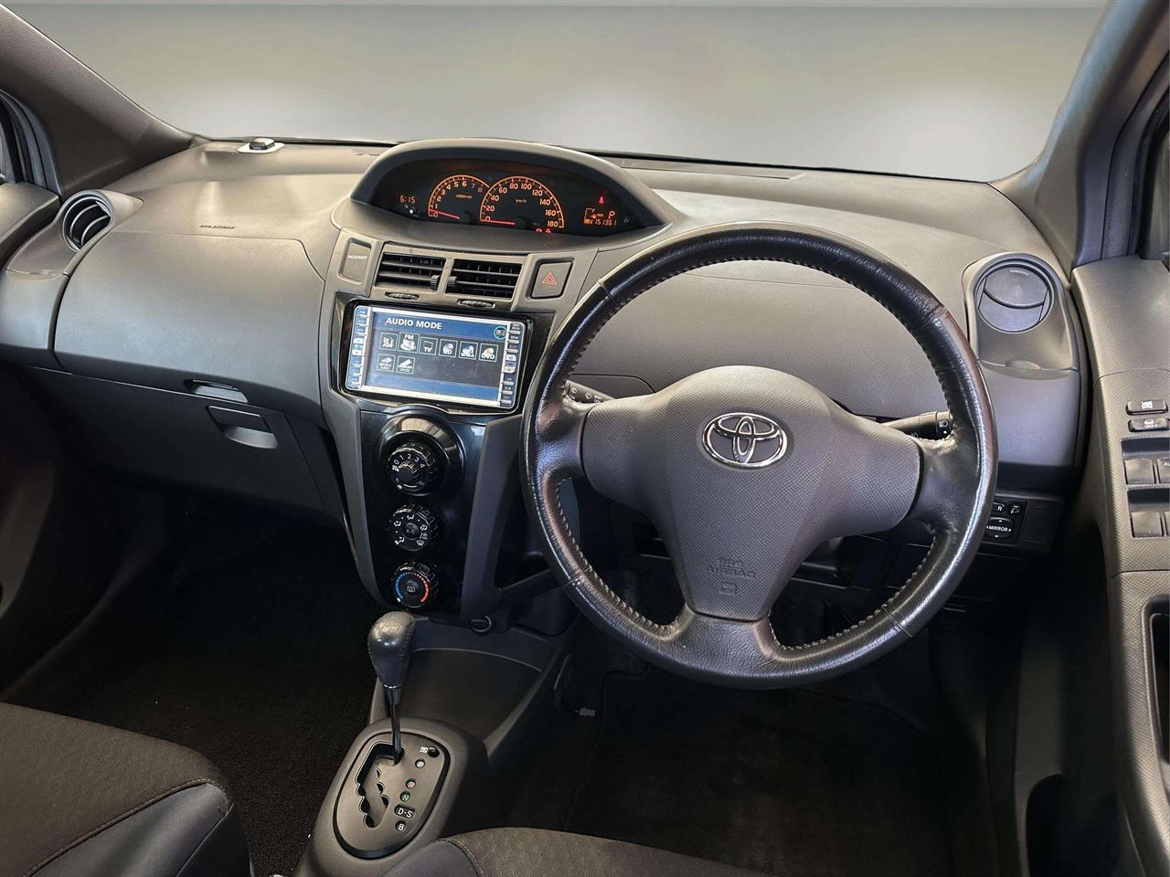 2006 Toyota Vitz