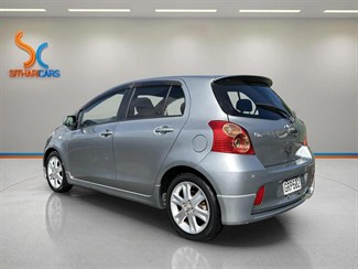 2006 Toyota Vitz - Thumbnail