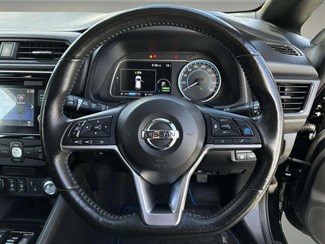 2018 Nissan Leaf - Thumbnail