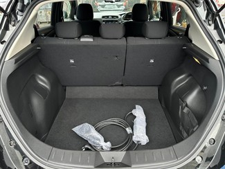 2018 Nissan Leaf - Thumbnail