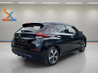 2018 Nissan Leaf - Thumbnail